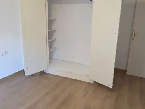 Schlafzimmer von Wohnung zur Miete in  Barcelona Capital mit Terrasse und Balkon