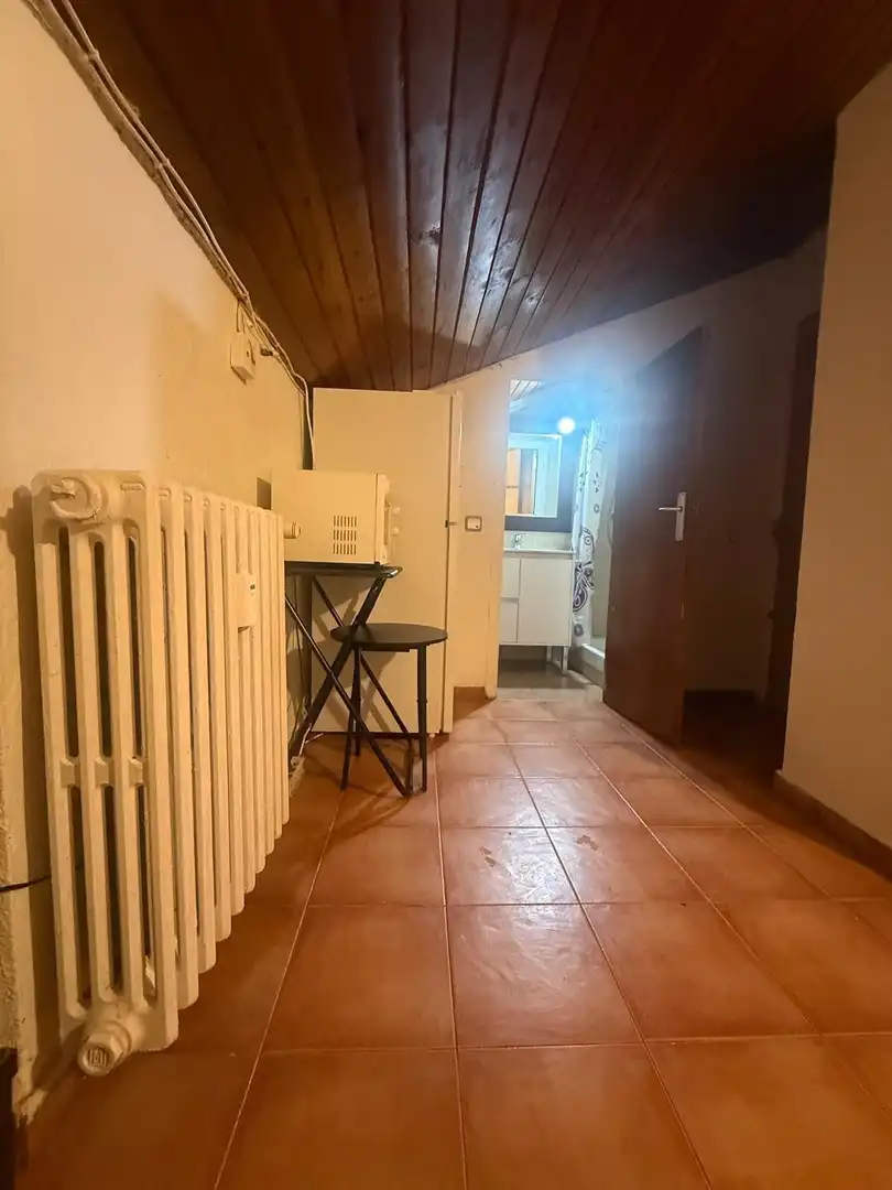 Piso para compartir en Alp con Calefacción y Amueblado