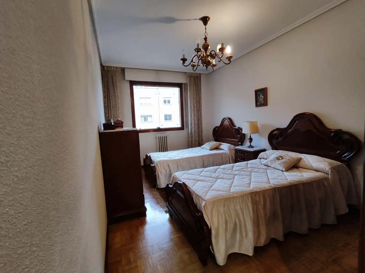 Habitación de Piso en venta en  Logroño con Calefacción, Parquet y Terraza