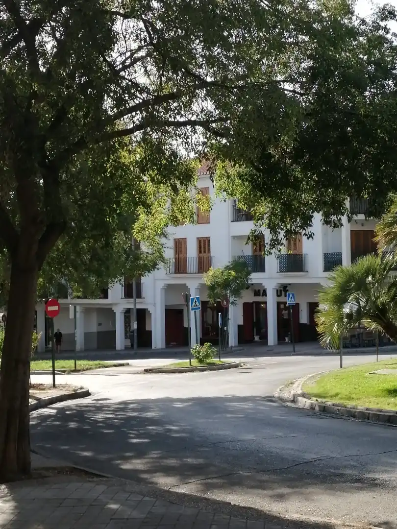 Vista exterior de Local en venta en Granada