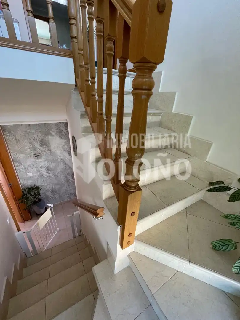 Casa adosada en venda en Alesanco amb Calefacció, Jardí privat i Parquet