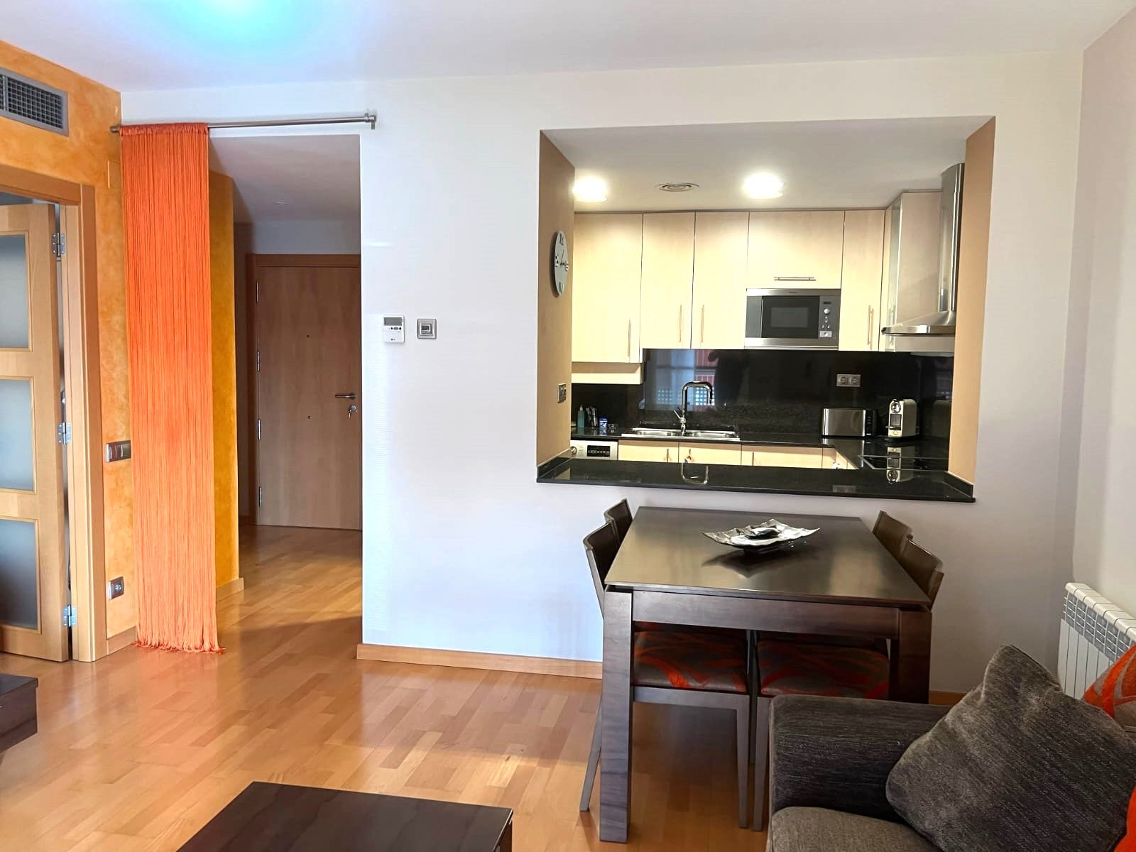 Cuina de Pis en venda en Mollet del Vallès amb Aire condicionat, Calefacció i Parquet
