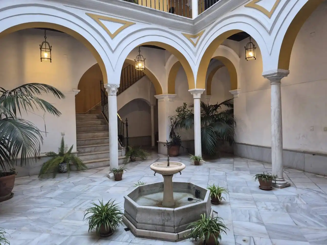 Apartament amb terrassa de lloguer a Calle Bustos Tavera, imagen 3