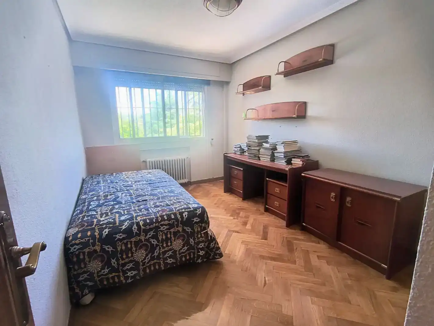 Schlafzimmer von Wohnung zur Miete in Pozuelo de Alarcón mit Klimaanlage, Privatgarten und Parkett