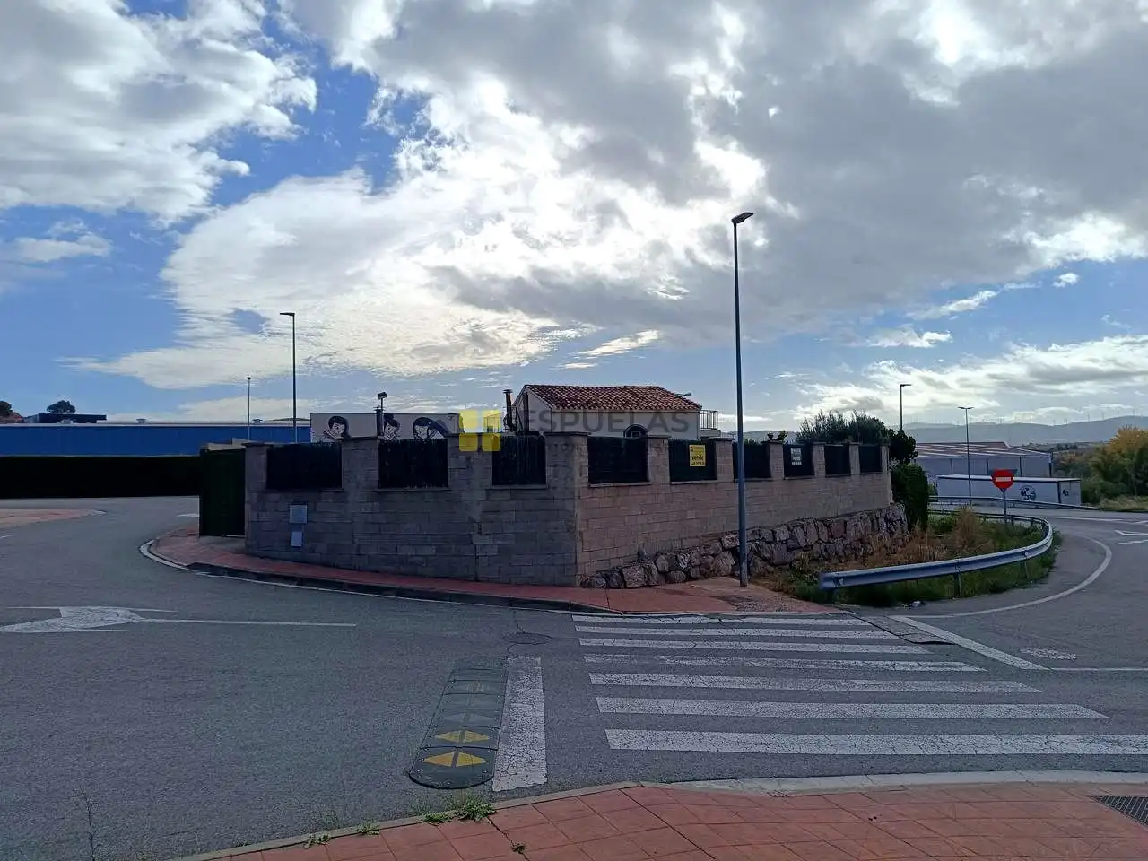 Exterior view of Houses for sale in Quel  with Private garden, Terrace and Furnished