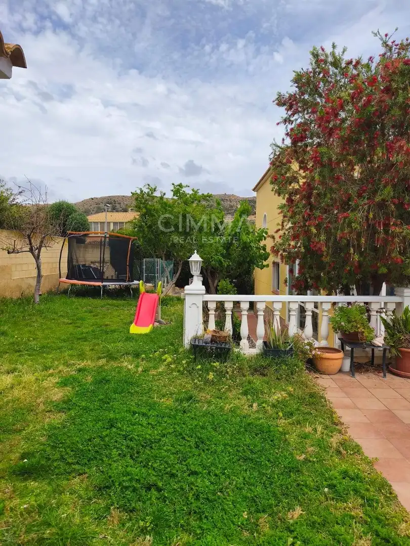 Houses for sale in L'Alfàs del Pi  with Heating, Private garden and Terrace