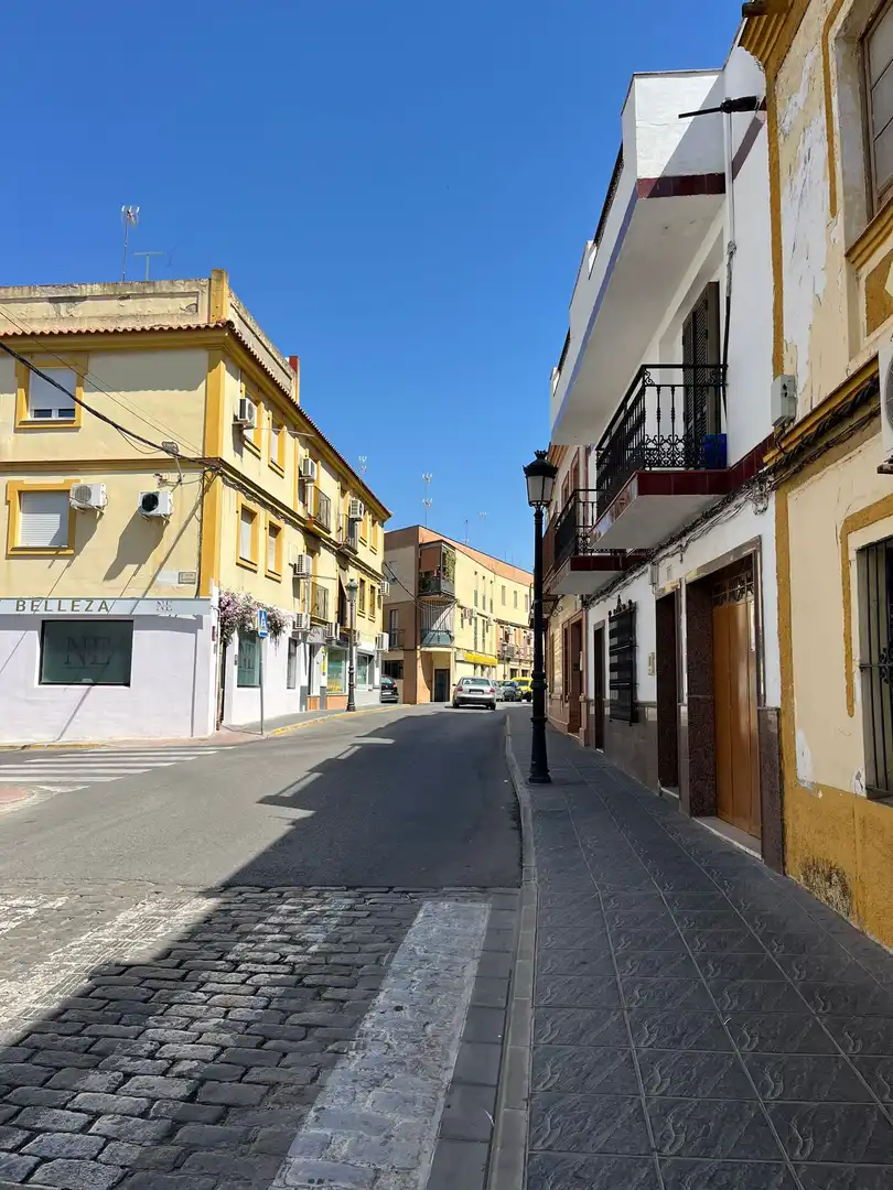 Vista exterior de Casa o xalet en venda en Coria del Río