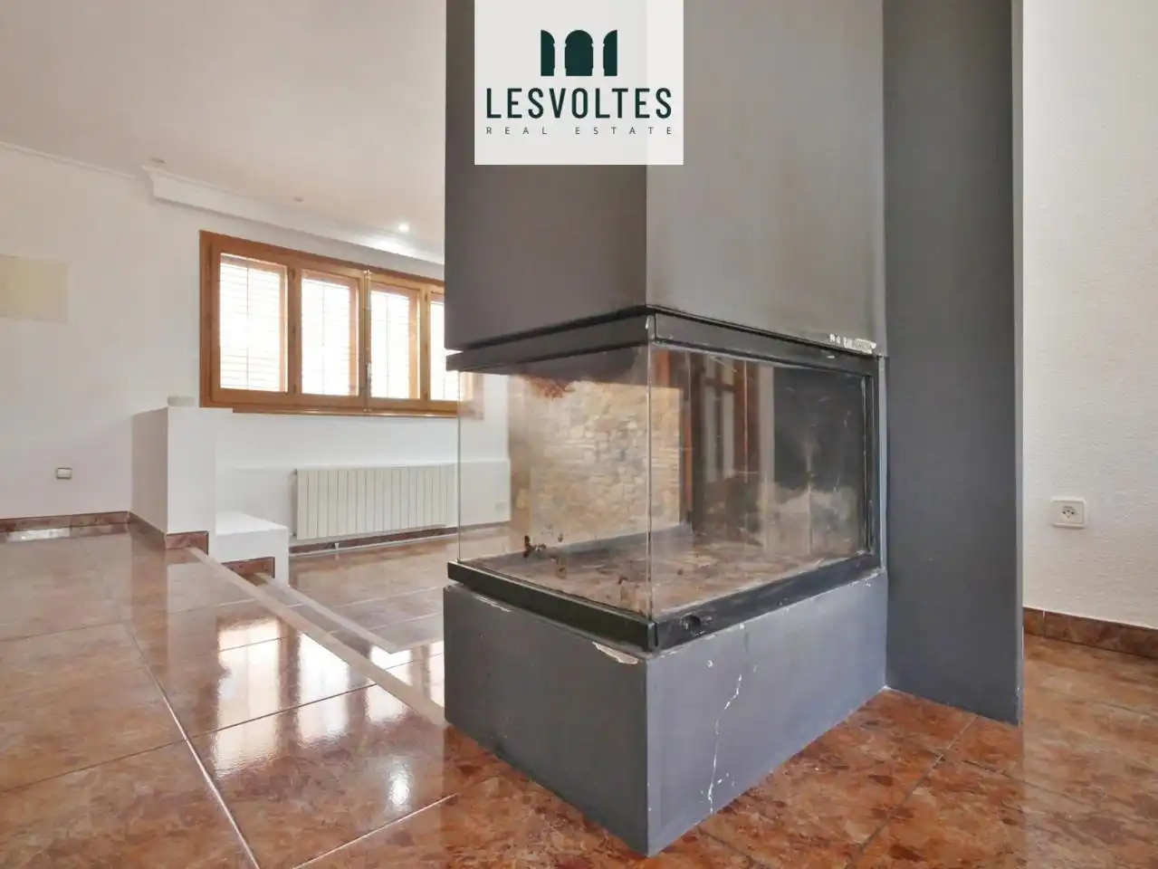 Sala de estar de Casa o chalet en venta en Mont-ras con Calefacción, Jardín privado y Terraza