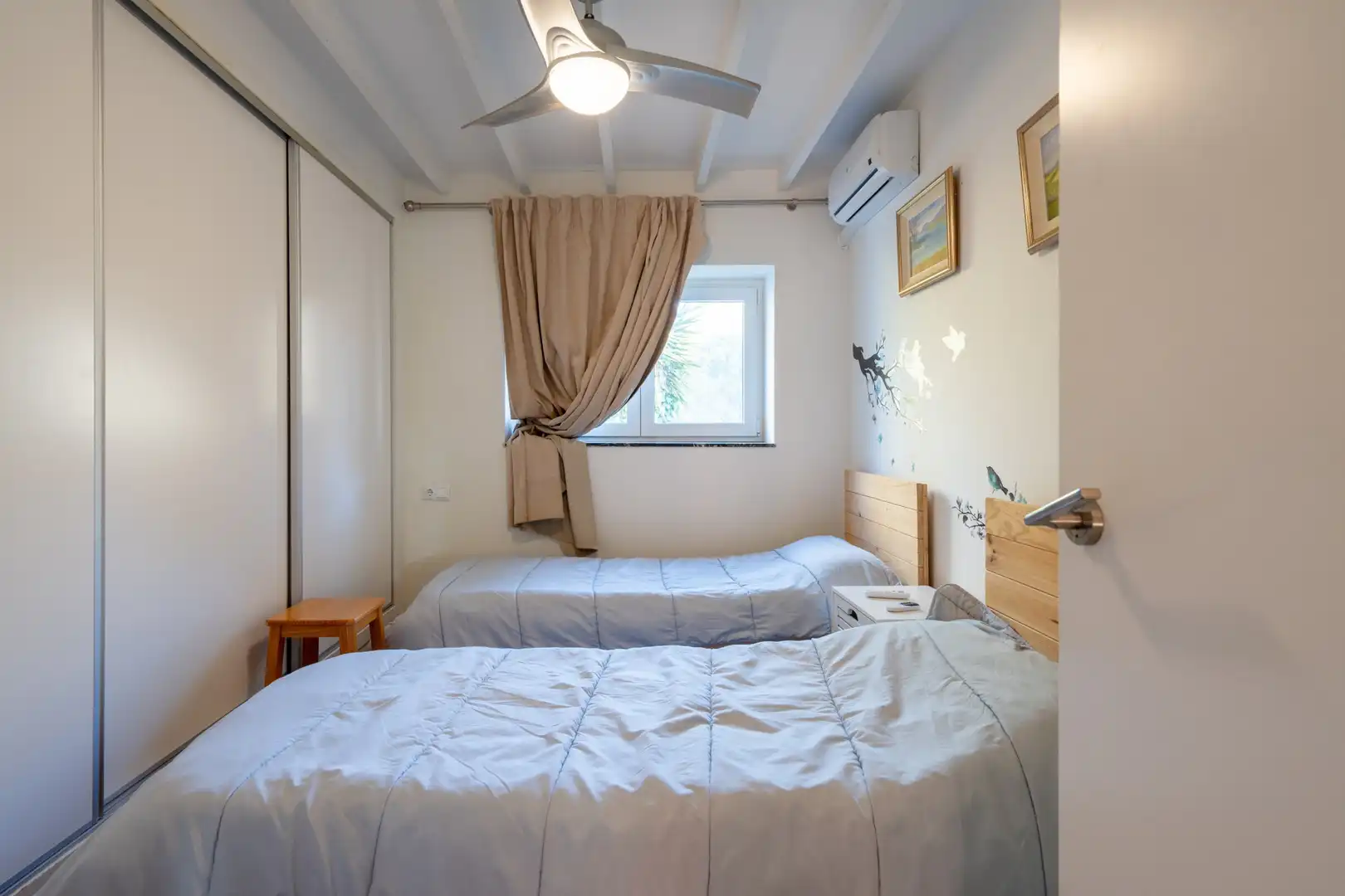 Dormitori de Casa o xalet en venda en Fuengirola amb Aire condicionat, Jardí privat i Terrassa