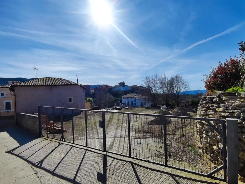 Residential zum Verkauf in Lascuarre