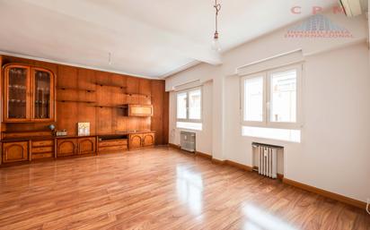 Living room of Flat to rent in  Madrid Capital  with Air Conditioner and Terrace