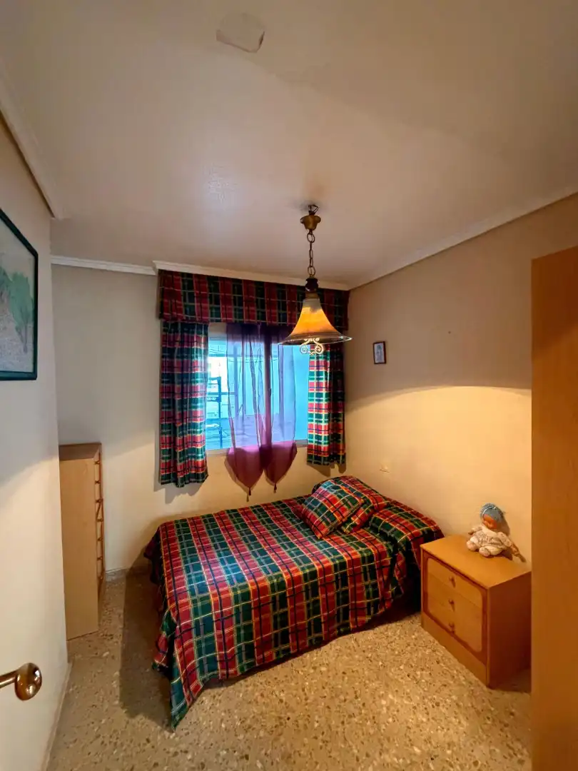 Schlafzimmer von Wohnung zum Verkauf in Sagunto / Sagunt mit Möbliert, Ofen und Waschmaschine