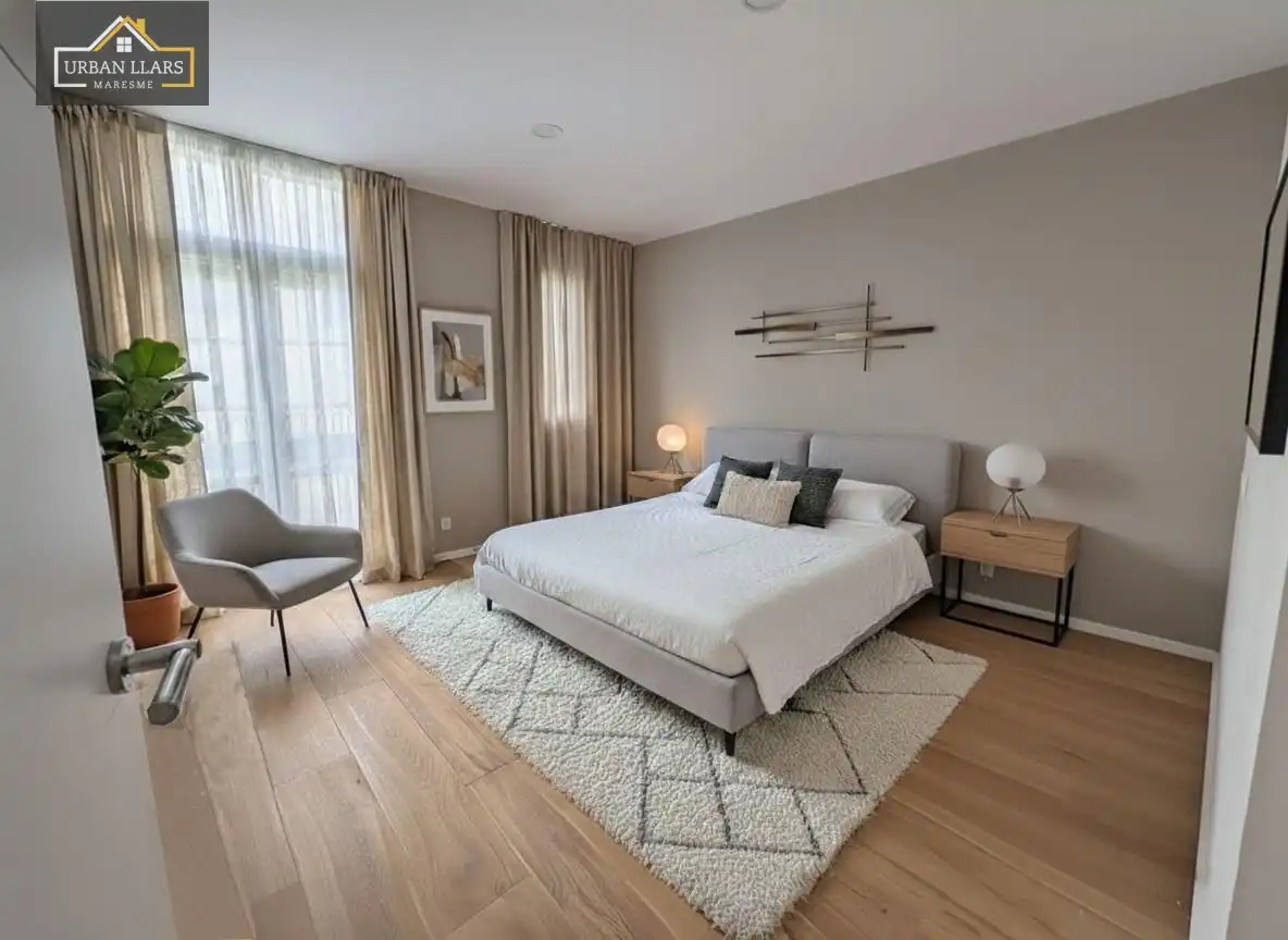 Habitación de Casa o chalet en venta en Mataró con Calefacción, Parquet y Terraza