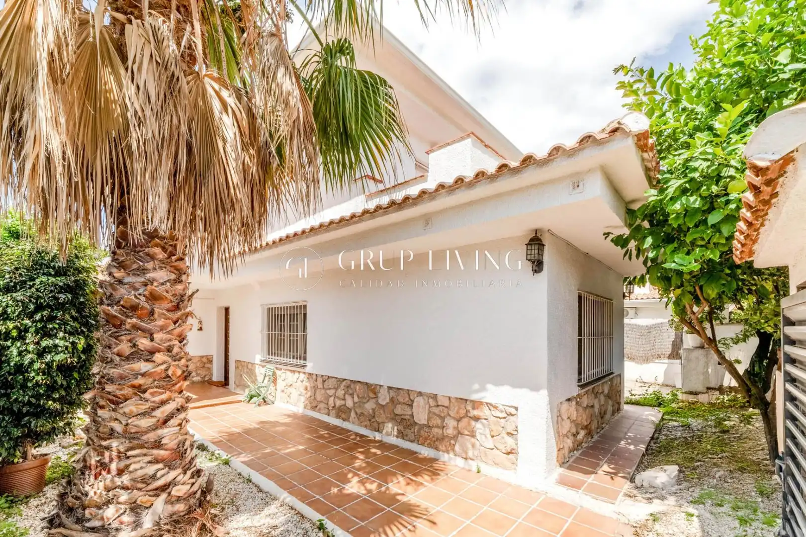 Exterior view of Houses for sale in Sant Pere de Ribes  with Air Conditioner, Heating and Private garden