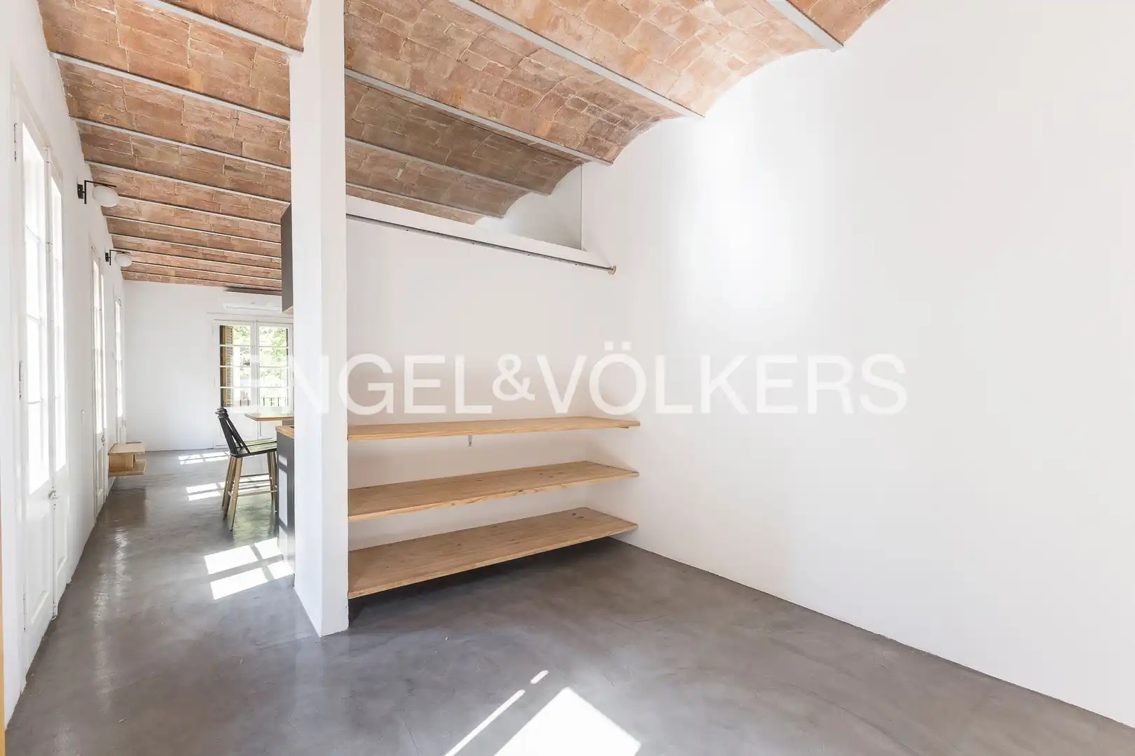Flat for sale in Barcelona  with Air Conditioner, Heating and Balcony