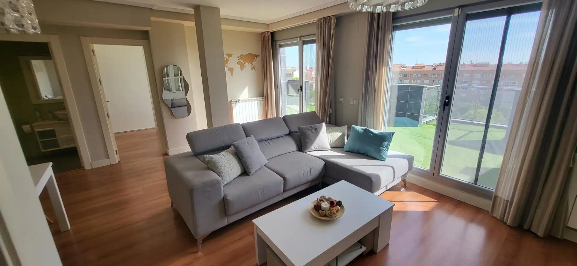 Attic for rent in Feria