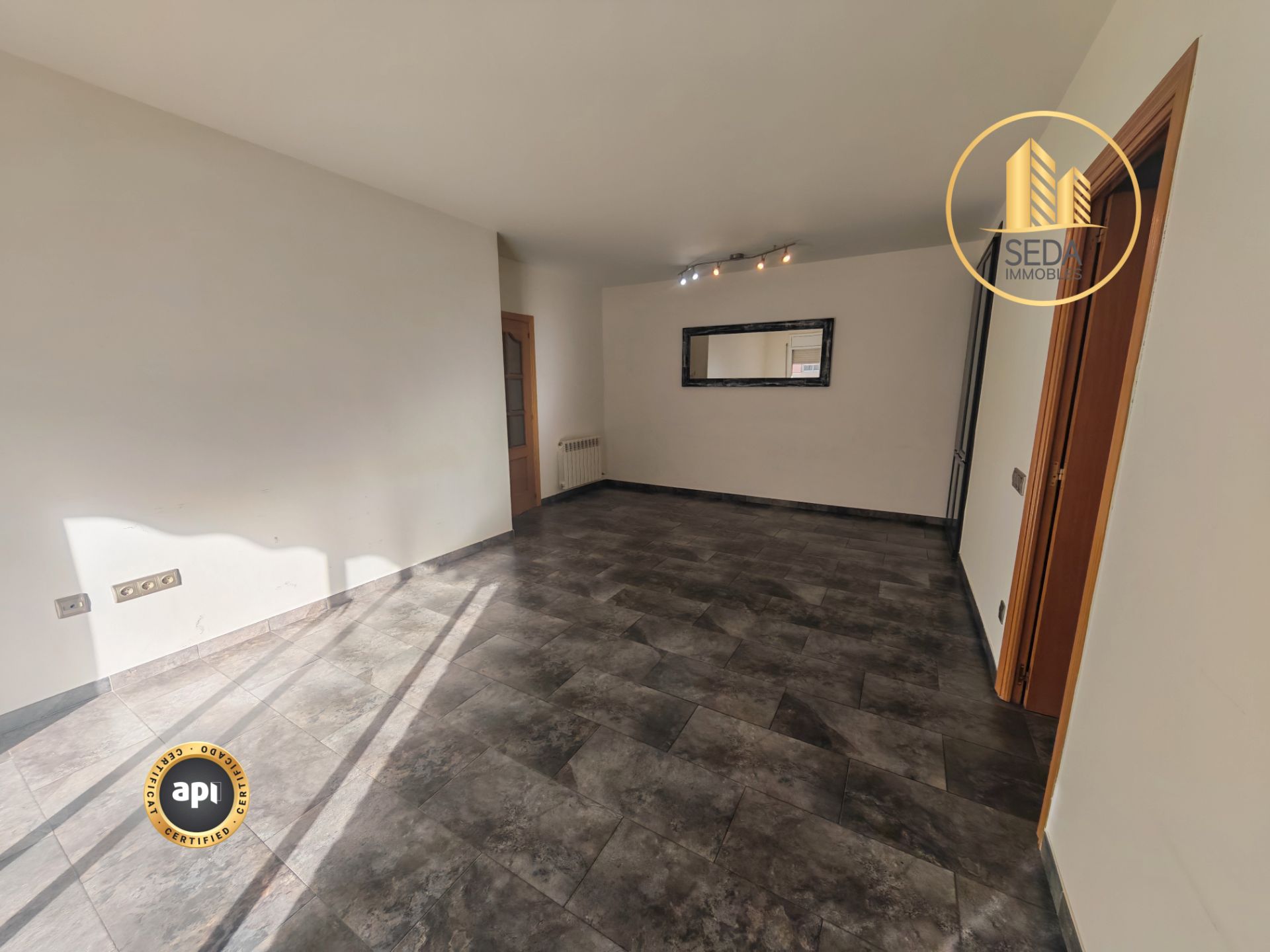 Flat for sale in Terrassa  with Air Conditioner, Heating and Balcony