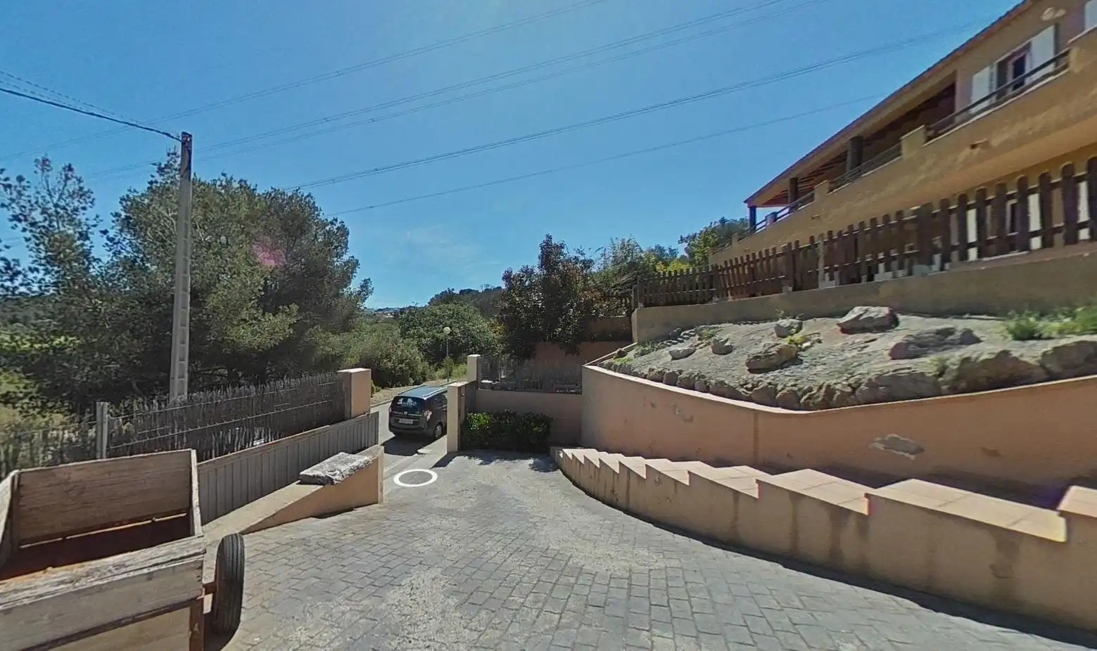 Vista exterior de Casa o xalet en venda en Cubelles amb Aire condicionat, Jardí privat i Terrassa
