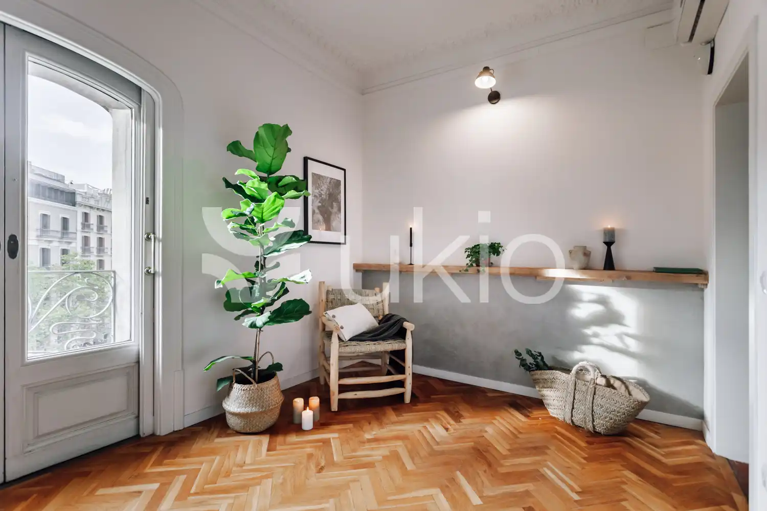 Appartement compact avec ascenseur à louer à Carrer de Casp, imagen 4