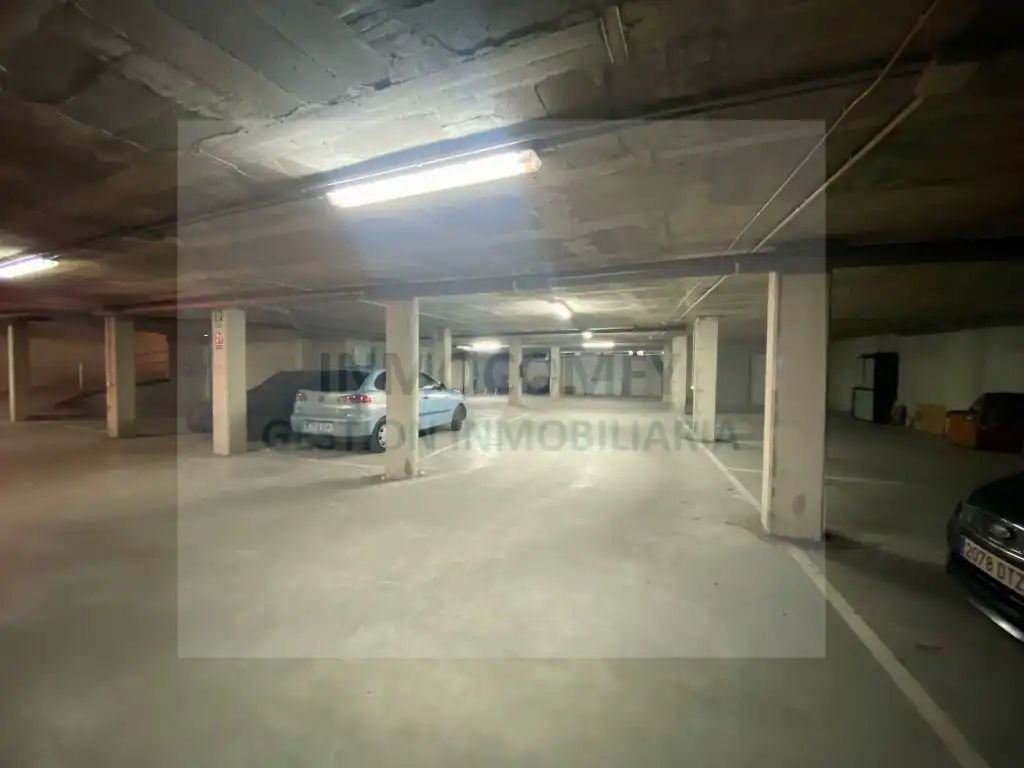 Parking de Dúplex en venta en La Bisbal d'Empordà