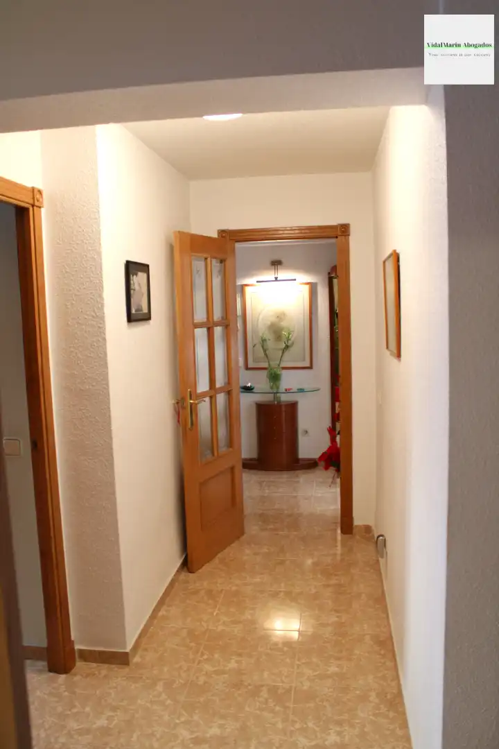 Piso en venta en Alicante / Alacant con Aire acondicionado, Calefacción y Trastero
