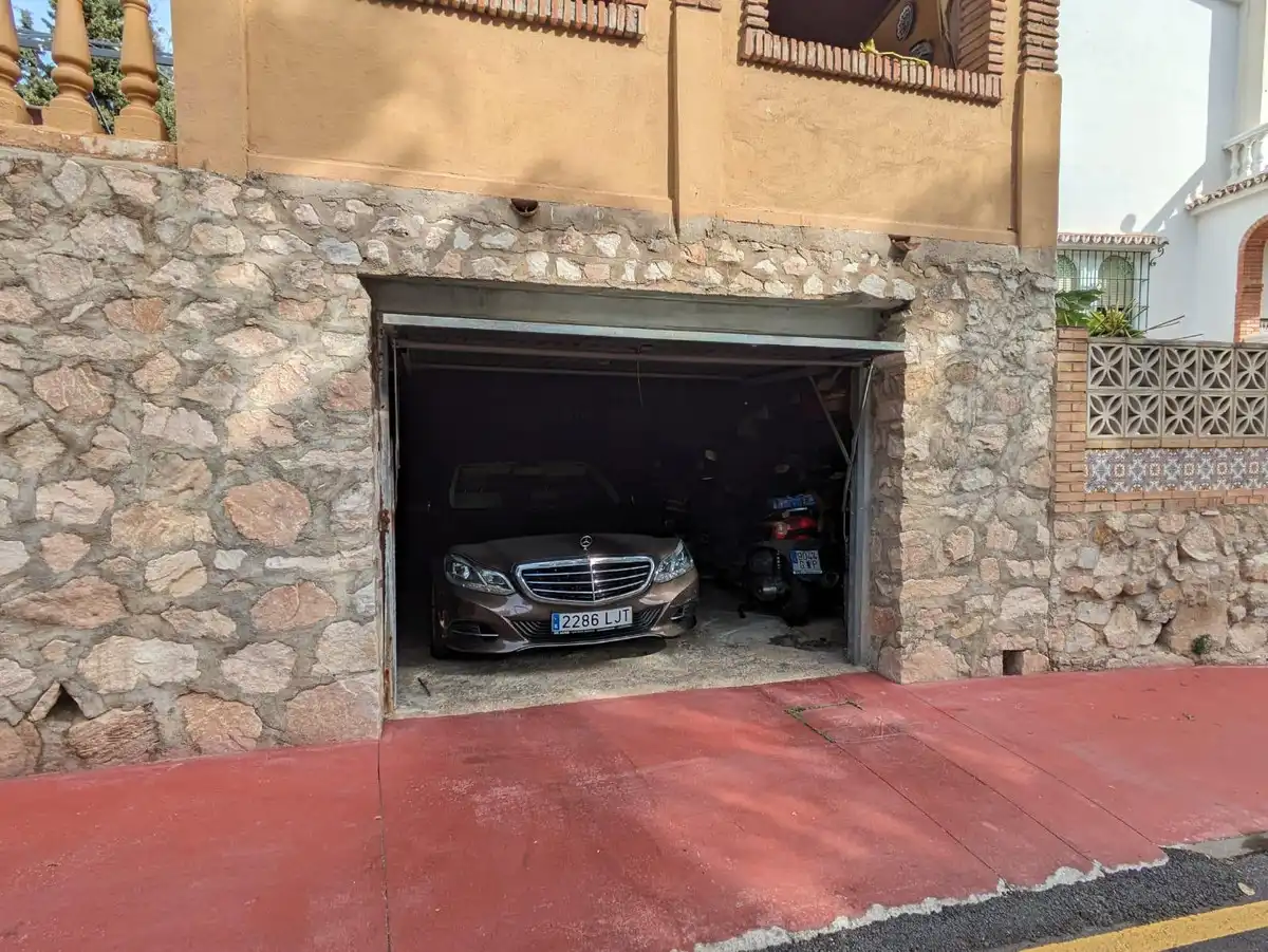 Parking of Houses for sale in Benalmádena  with Air Conditioner, Heating and Terrace