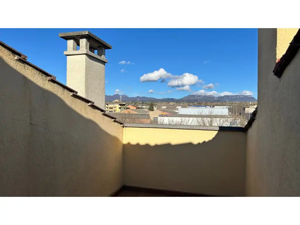 Vista exterior de Dúplex en venda en Manlleu