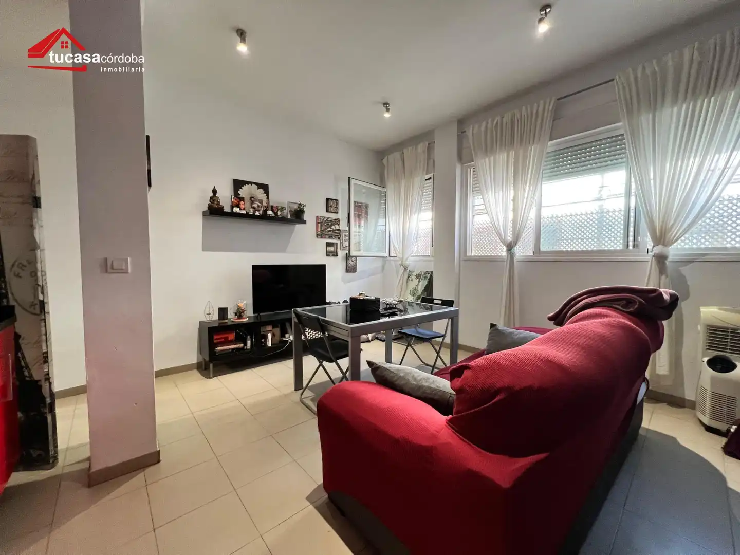 Sala d'estar de Planta baixa en venda en Córdoba amb Aire condicionat i Traster
