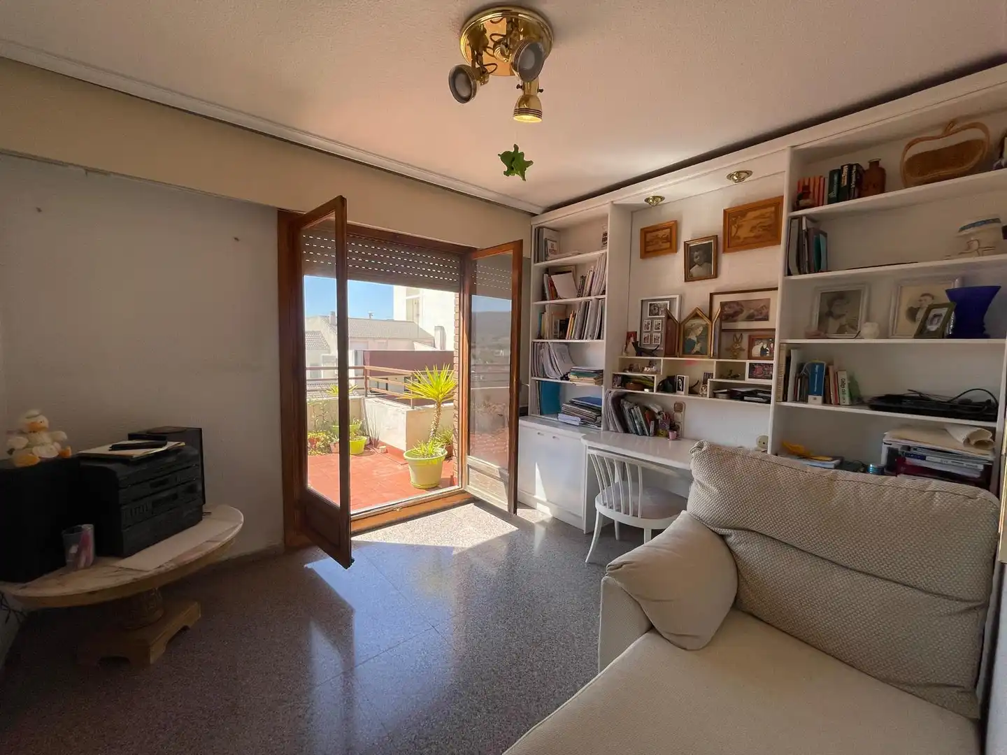 Sala de estar de Ático en venta en Elda con Aire acondicionado, Terraza y Balcón
