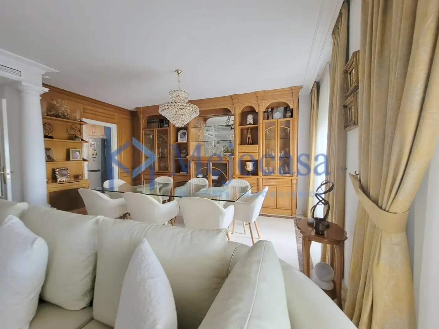 Sala d'estar de Casa adosada en venda en Madrid amb Aire condicionat, Calefacció i Jardí privat