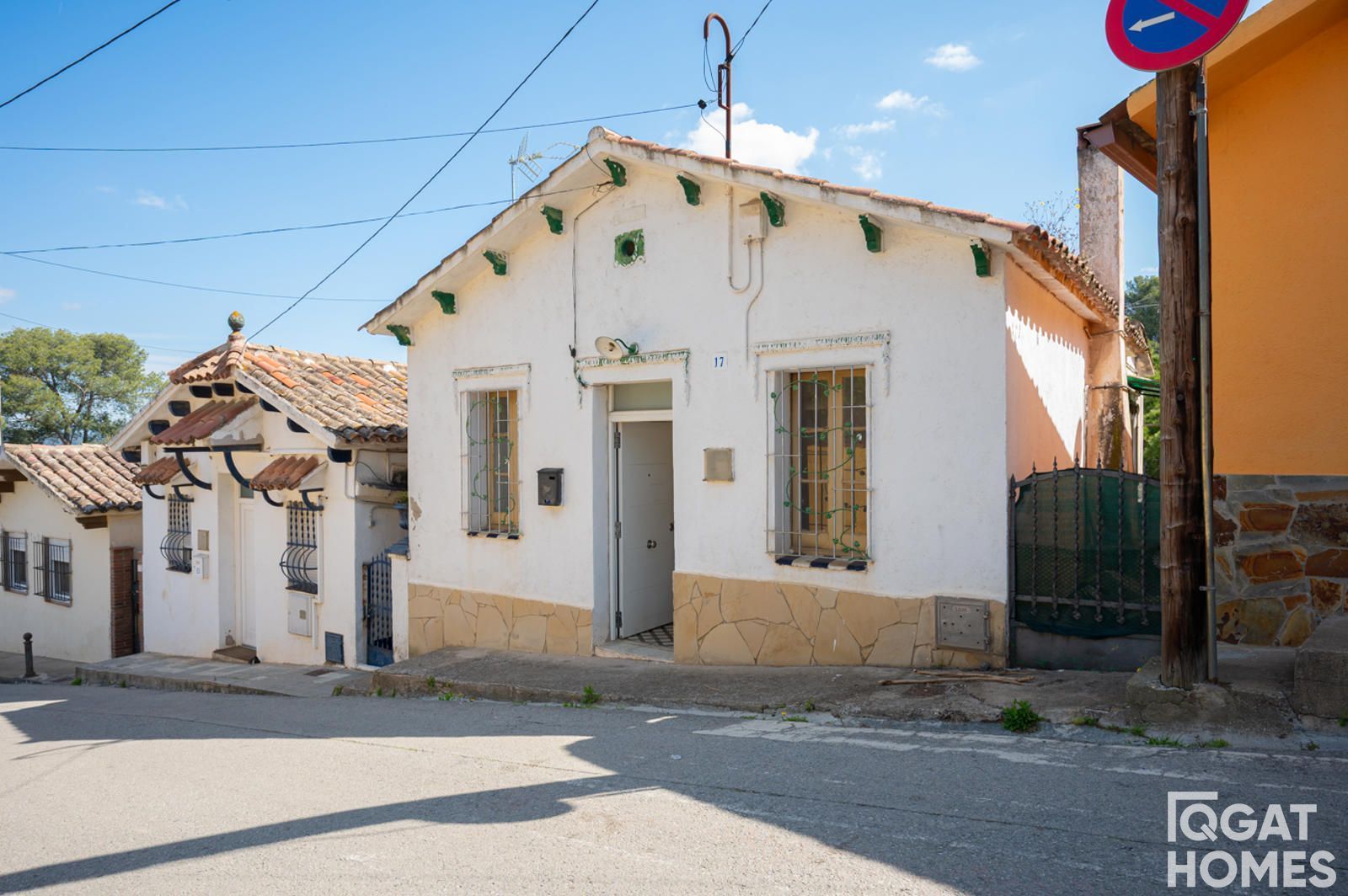 Exterior view of House or chalet for sale in Sant Cugat del Vallès  with Heating and Storage room