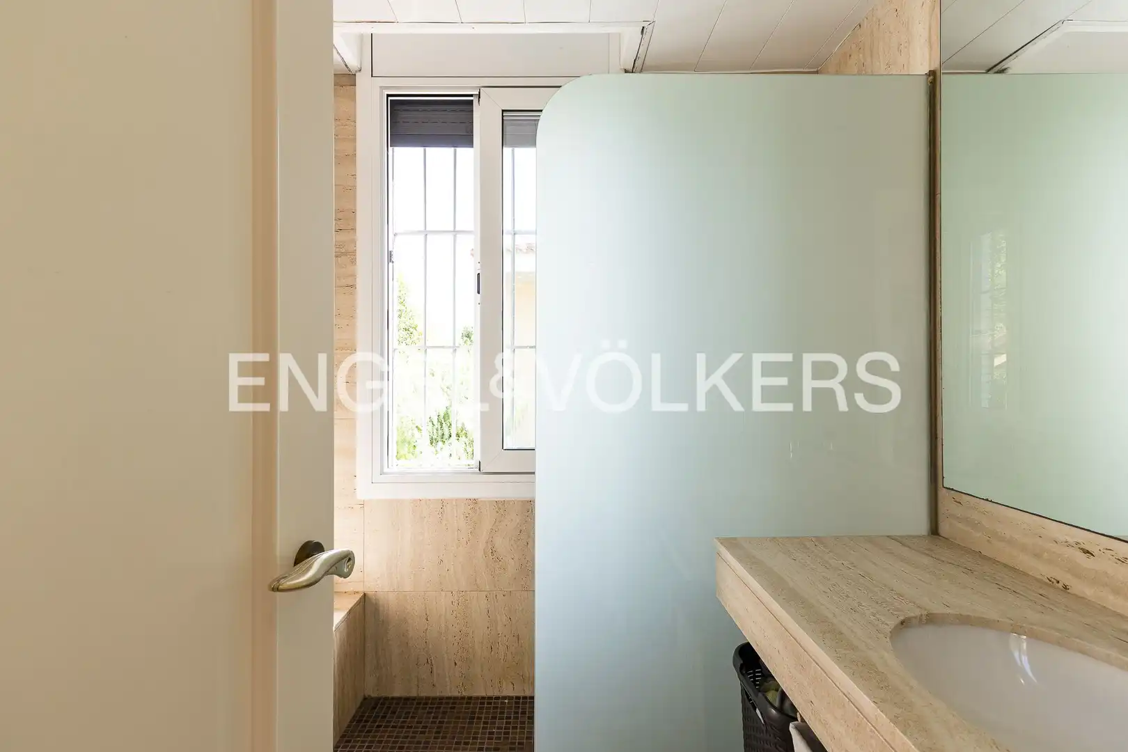 Bathroom of Country homes for sale in Vilanova i la Geltrú  with Air Conditioner, Heating and Private garden
