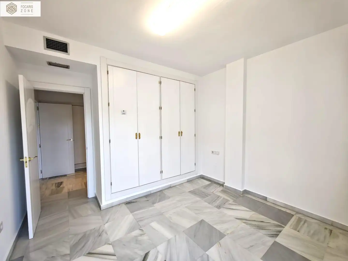 Schlafzimmer von Wohnung zur Miete in Málaga mit Klimaanlage, Heizung und Terrasse