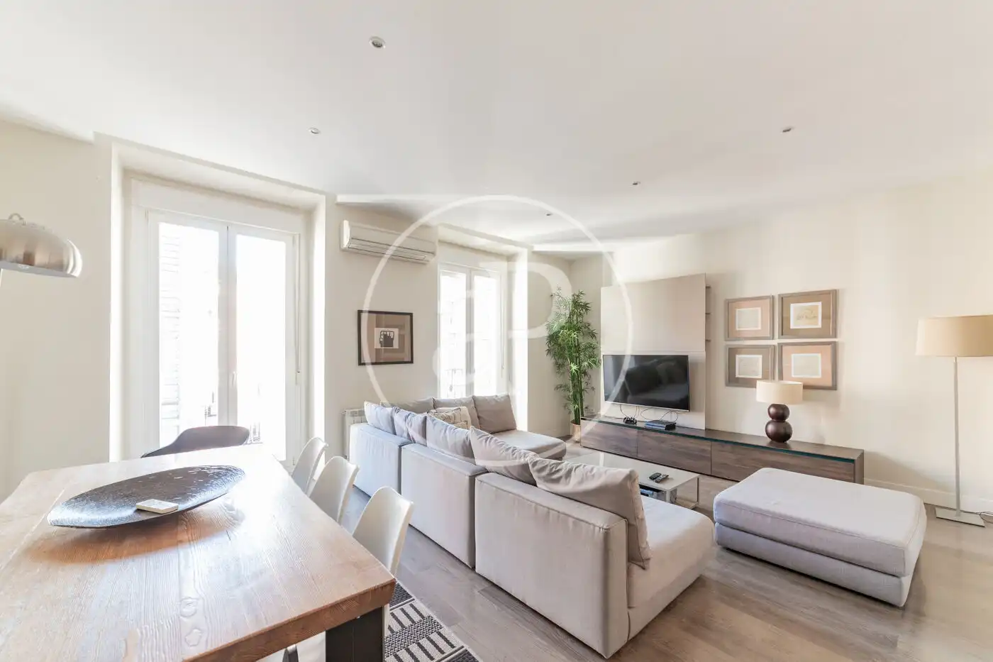 Wohnung mit Terrasse zur Miete in C. de los Caños del Peral, imagen 2