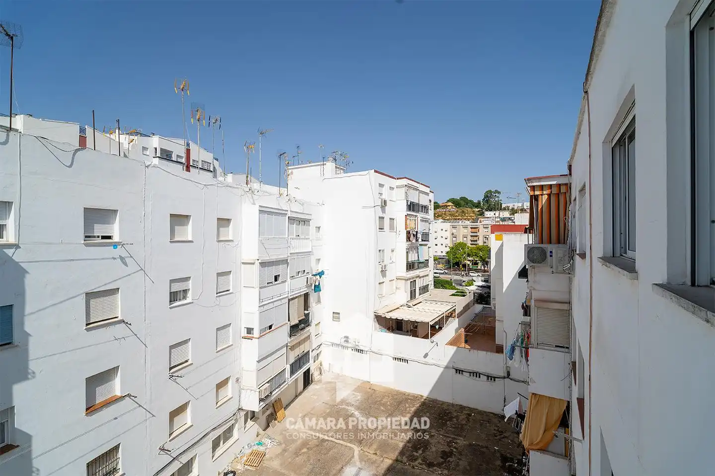 Außenansicht von Wohnung zum Verkauf in Huelva mit Terrasse