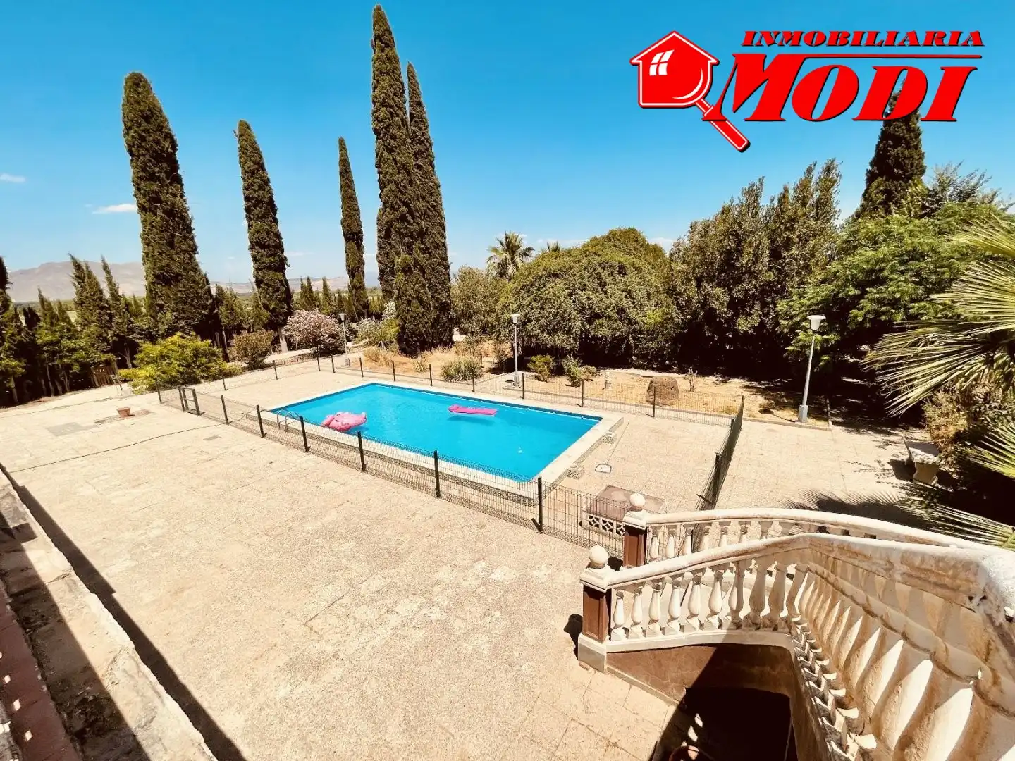 Schwimmbecken von Country house zum Verkauf in Santa Fe mit Klimaanlage, Heizung und Privatgarten