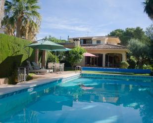Piscina de Casa o xalet en venda en Paterna amb Aire condicionat, Calefacció i Jardí privat