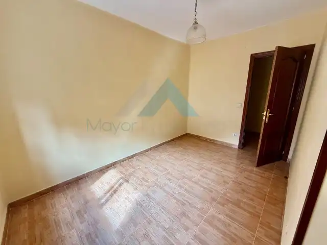 Schlafzimmer von Wohnung zum Verkauf in Alcalá de Henares mit Klimaanlage, Terrasse und Ofen