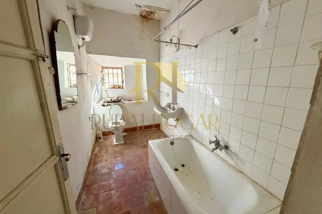 Baño de Casa o chalet en venta en Milmarcos con Terraza, Balcón y Internet