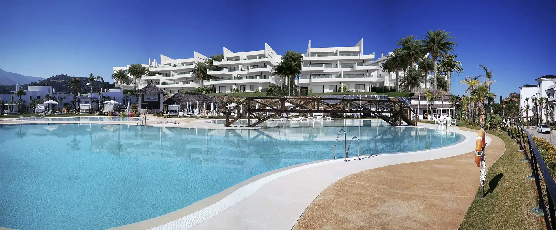 Apartamento con ascensor en venta en Altos de Estepona