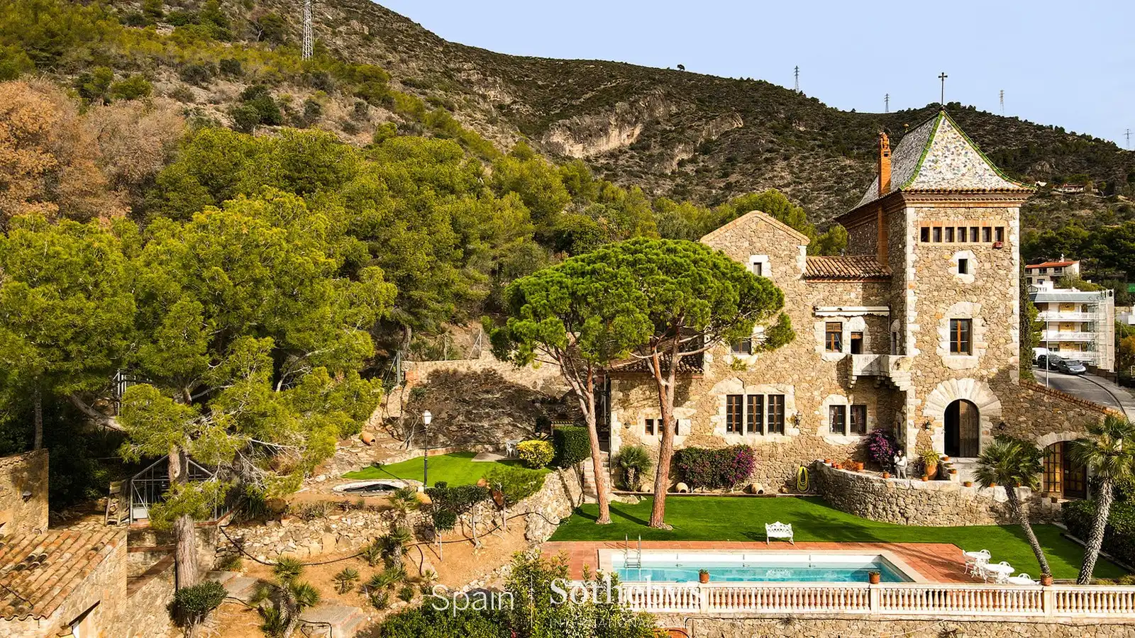 Vista exterior de Casa o xalet en venda en Castelldefels amb Aire condicionat, Calefacció i Jardí privat