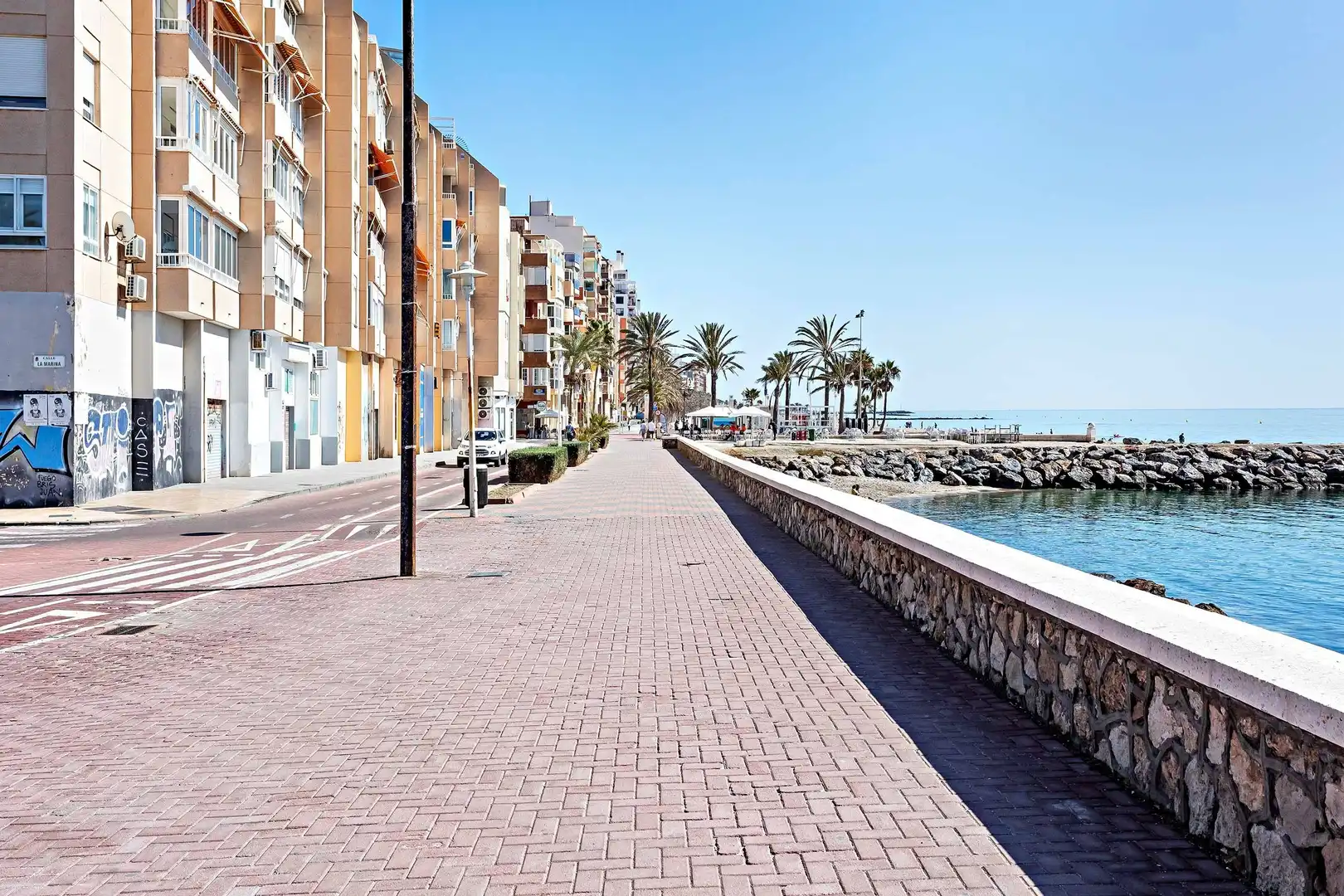 Vista exterior de Àtic en venda en Almería amb Aire condicionat, Calefacció i Terrassa