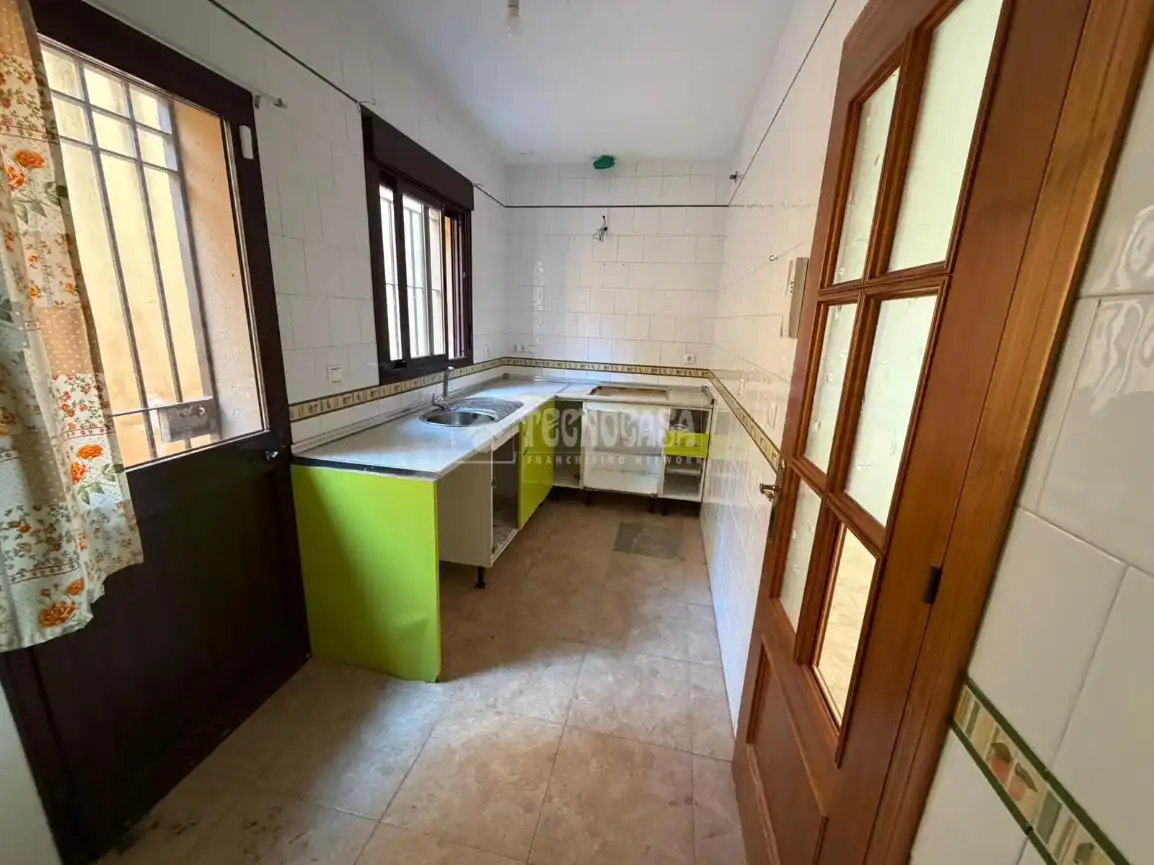 Cuina de Casa adosada en venda en Chiclana de la Frontera amb Terrassa