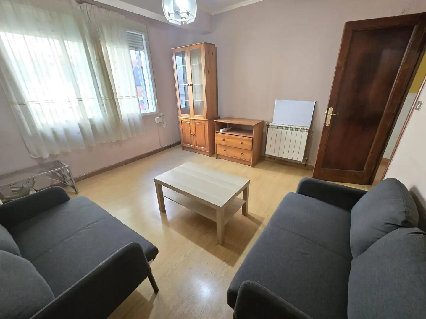 Living room of Flat for rent in Vigo   with Heating, Parquet flooring and Furnished