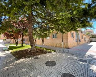 Vista exterior de Casa o xalet en venda en Burgos Capital amb Calefacció i Terrassa