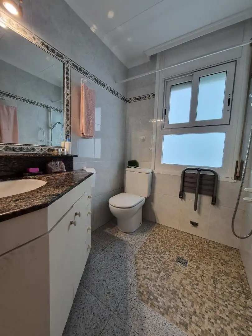 Baño de Casa o chalet en venta en Lliçà d'Amunt con Calefacción y Jardín privado
