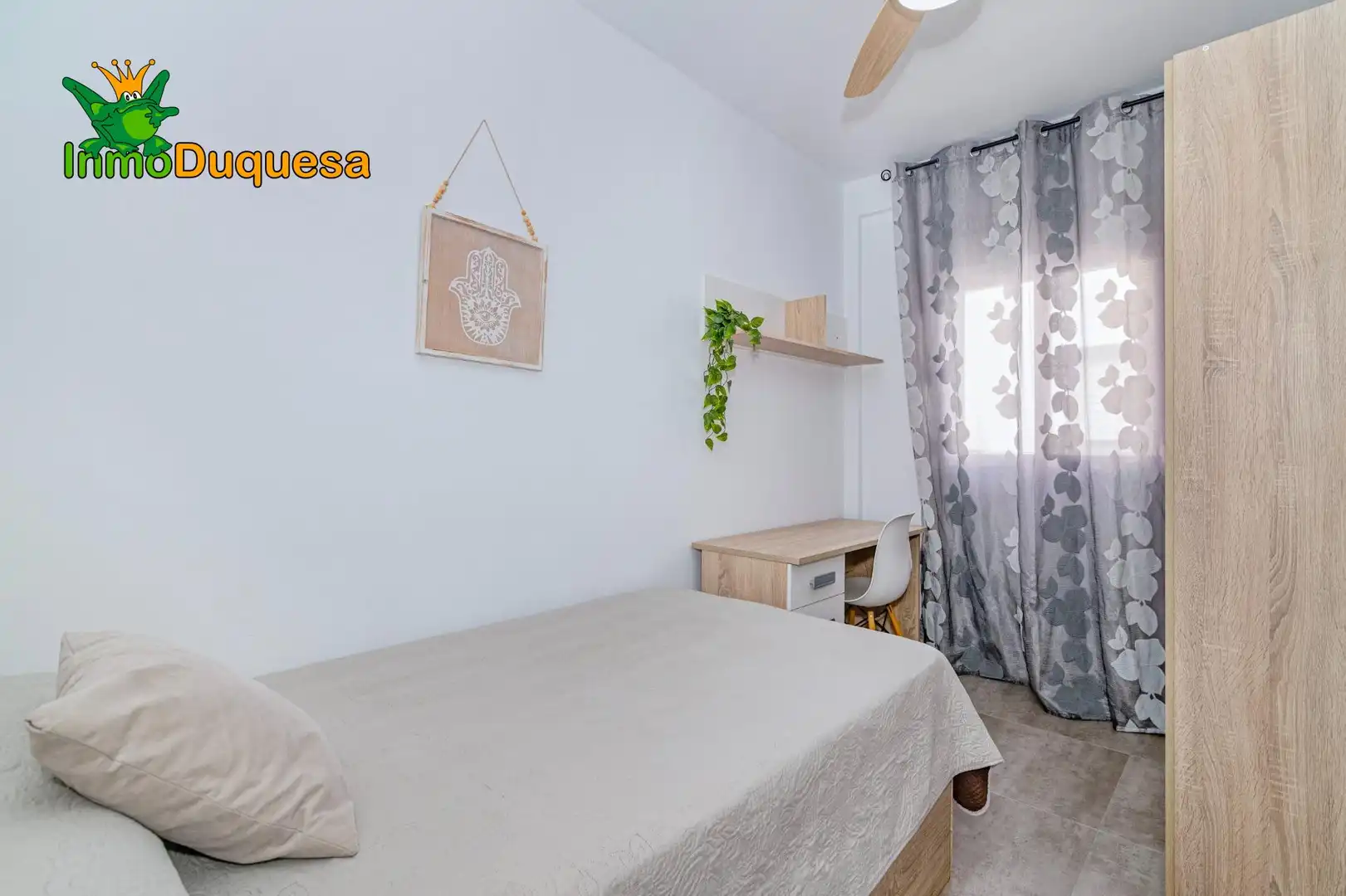 Habitación de Piso en venta en Granada con Aire acondicionado, Calefacción y Terraza