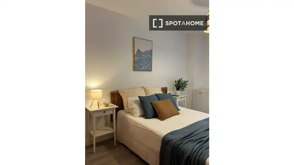 Bedroom of Flat for share in  Palma de Mallorca  with Air Conditioner, Heating and Furnished
