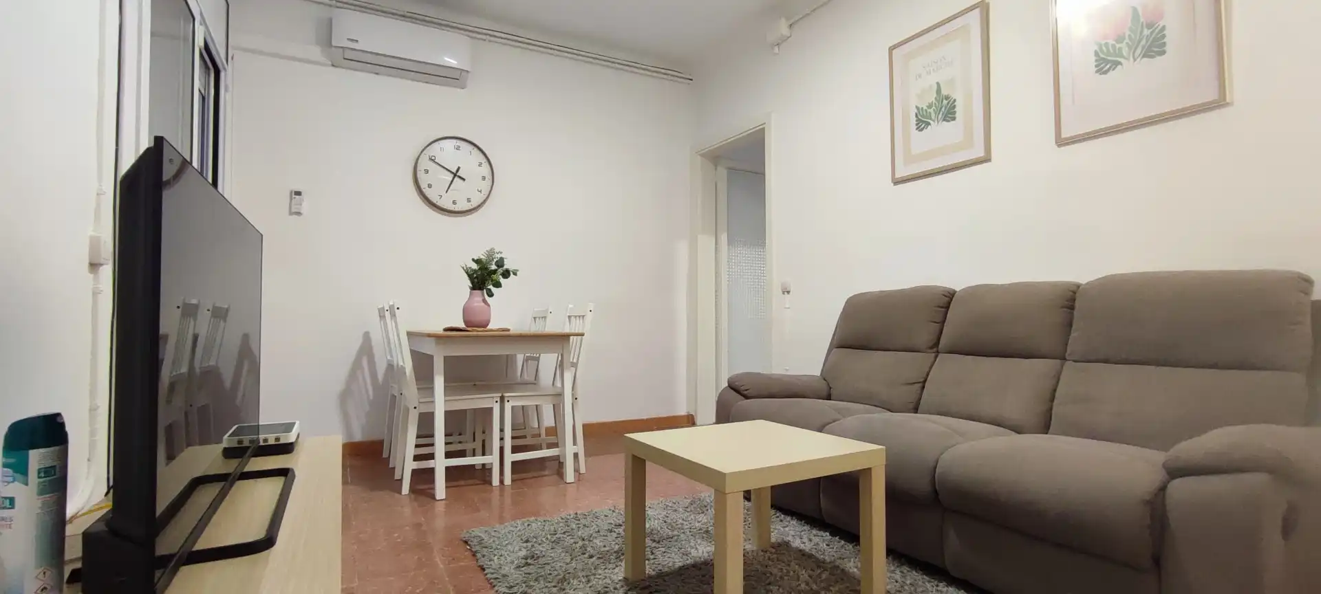 Living room of Flat for rent in Terrassa  with Air Conditioner, Heating and Furnished