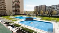 Piscina de Estudi en venda en  Madrid Capital amb Aire condicionat, Calefacció i Piscina comunitària